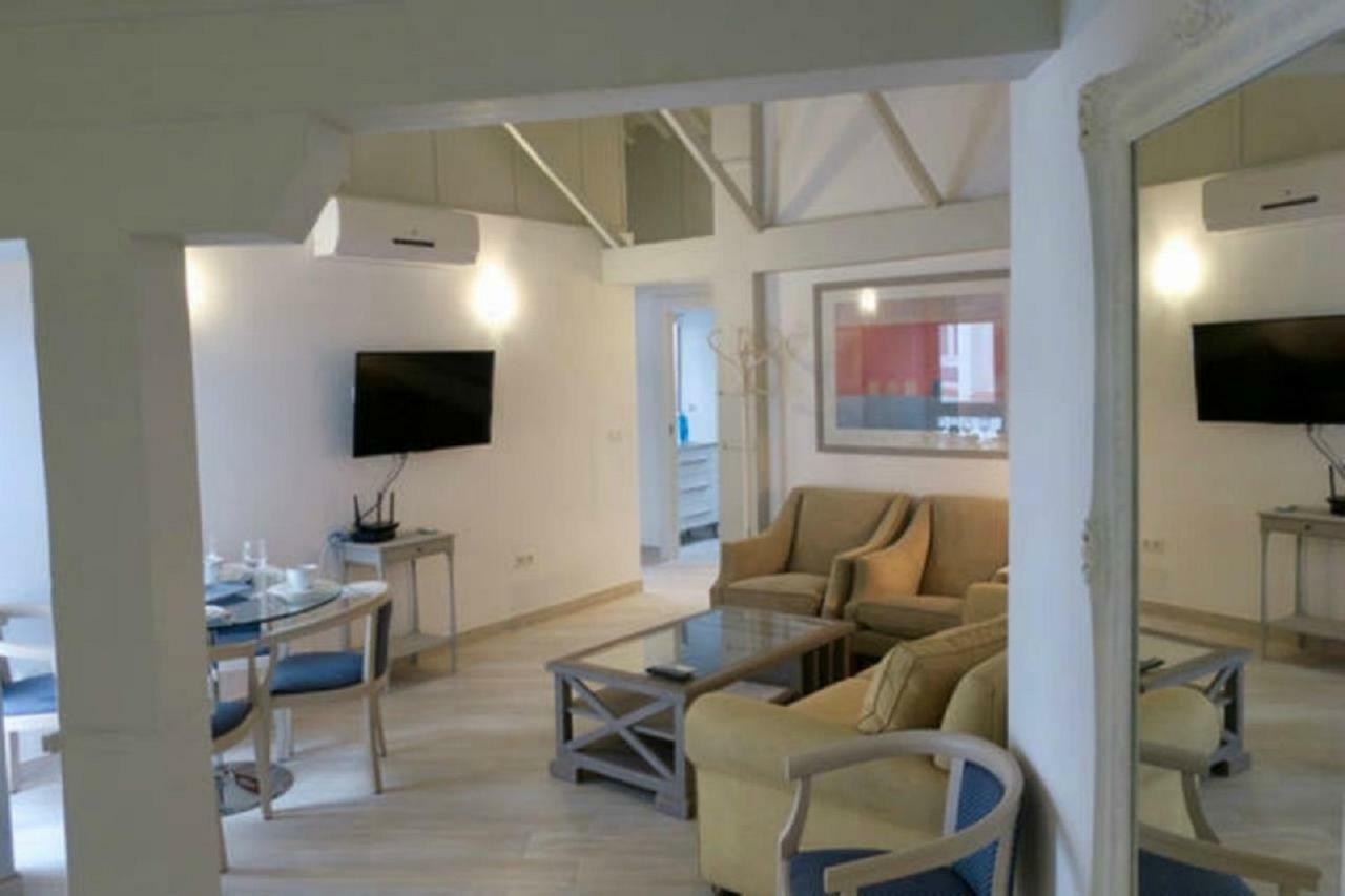 Apartamento Isla de Arriarán Málaga Exterior foto